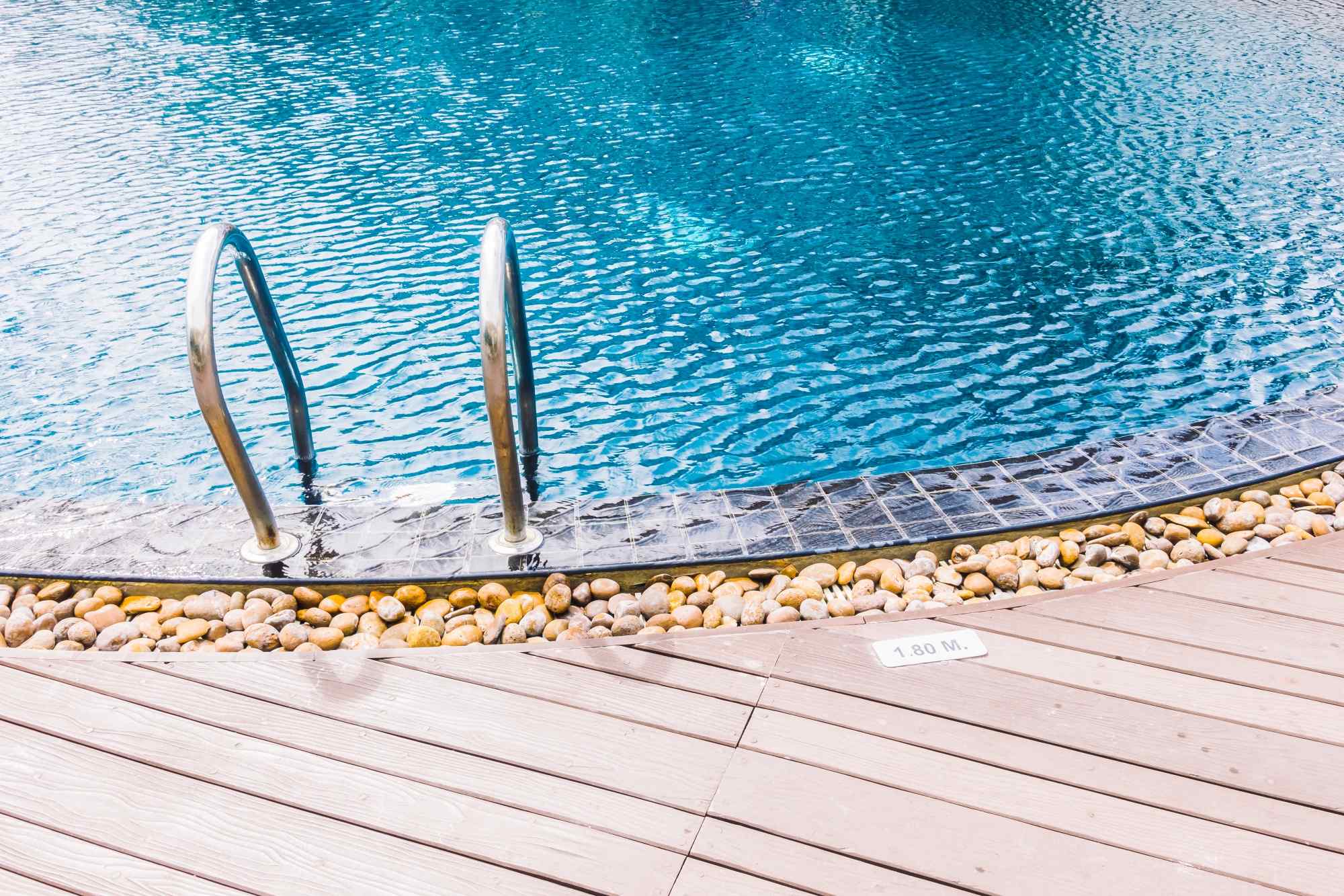 construcao manutencao piscina